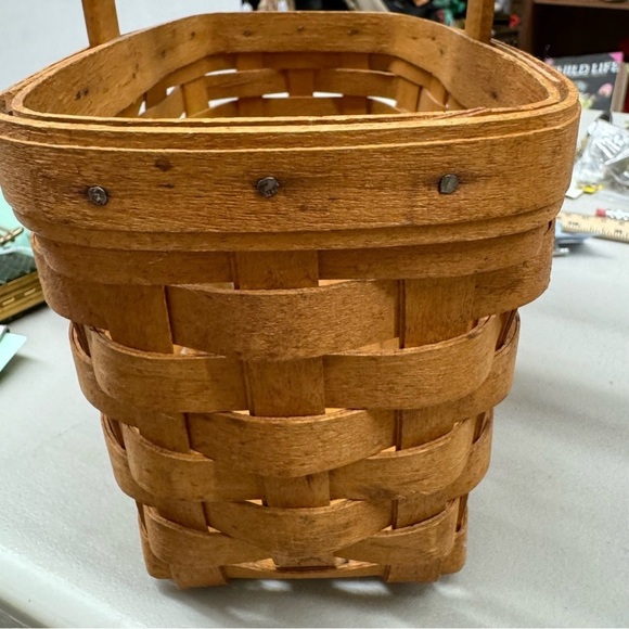 Vintage Longaberger Handwoven Market Basket Stationary Handle 1999 - Picture 6 of 12